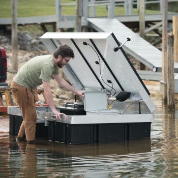 Algae control and water monitor by Water Iq